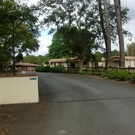 Azur Chalet Avec Piscine מראה חיצוני תמונה