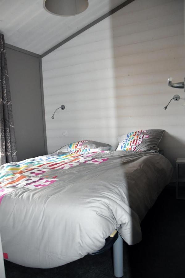Azur Chalet Avec Piscine מראה חיצוני תמונה